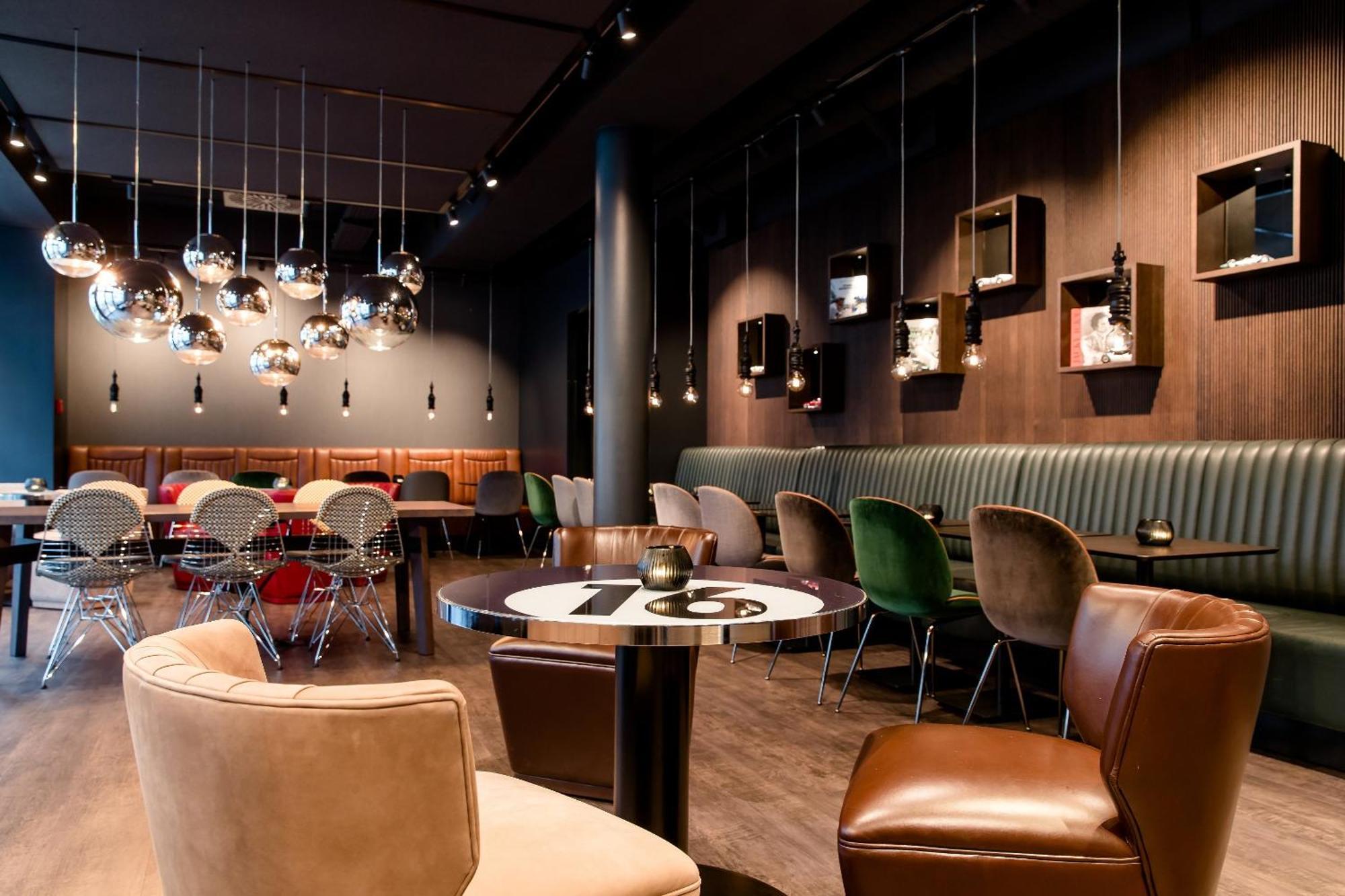 Motel One Frankfurt-Eastside Frankfurt pe Main Exterior foto