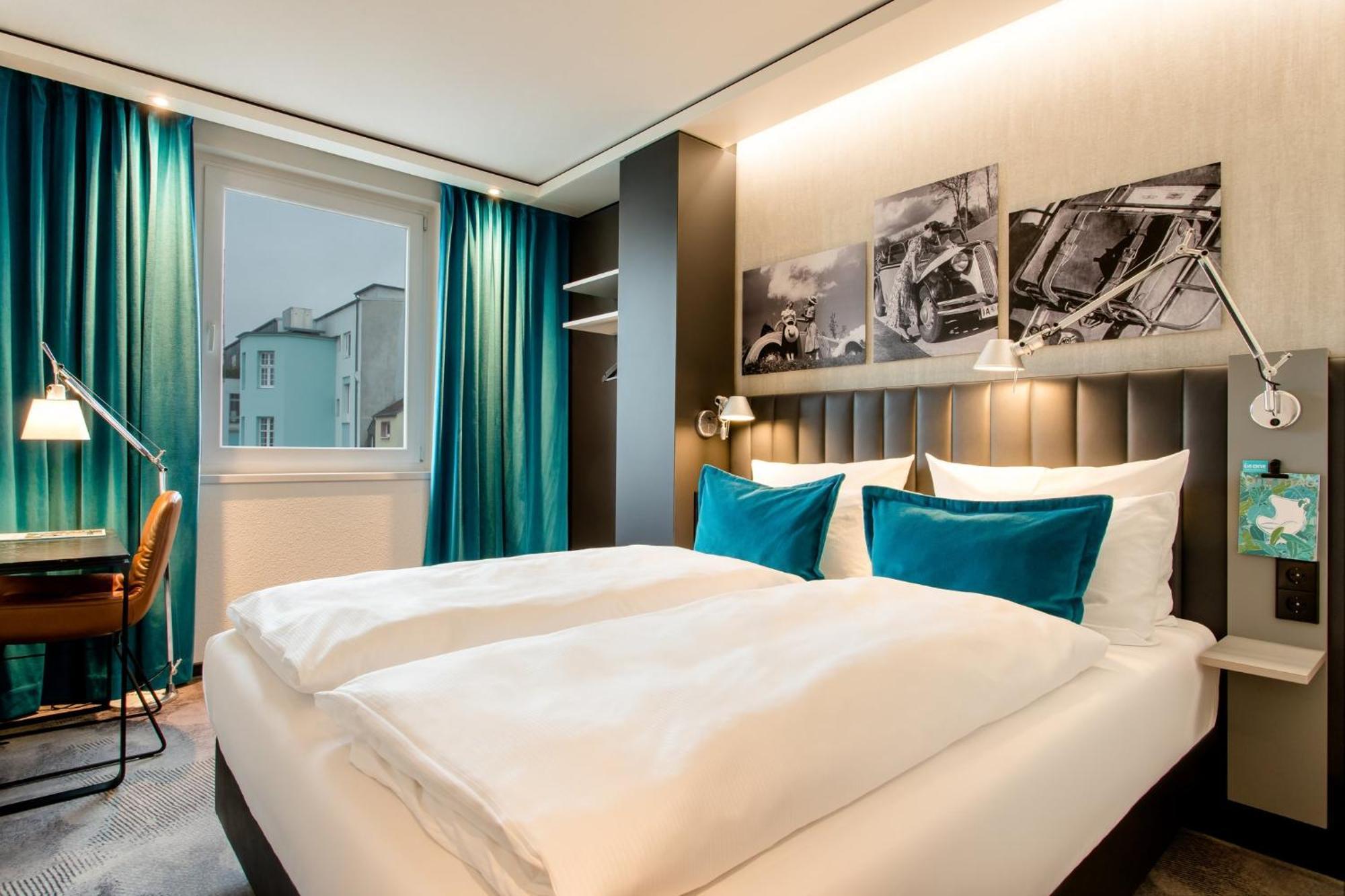 Motel One Frankfurt-Eastside Frankfurt pe Main Exterior foto