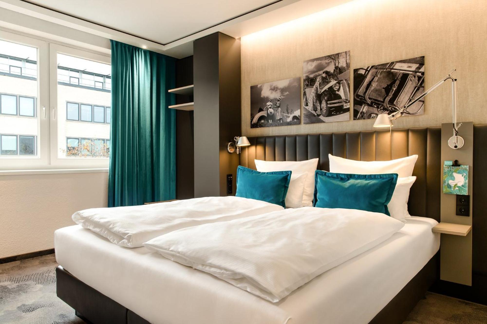 Motel One Frankfurt-Eastside Frankfurt pe Main Exterior foto