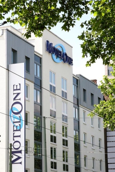 Motel One Frankfurt-Eastside Frankfurt pe Main Exterior foto